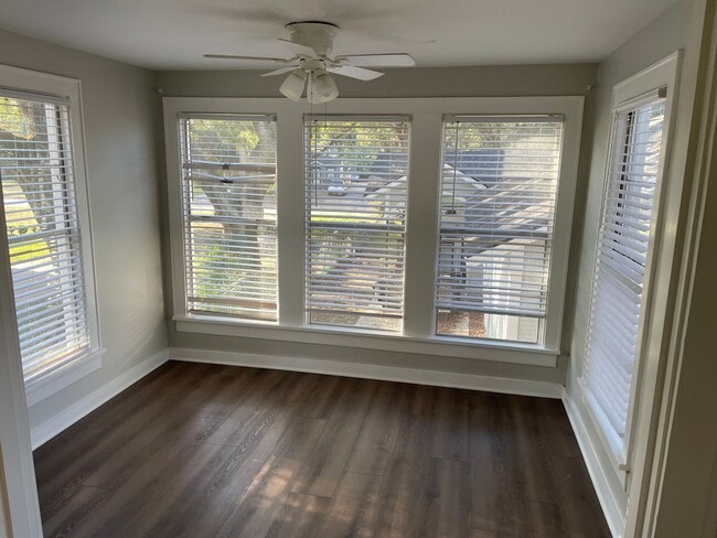 Building Photo - Broadmoor Efficiency Apartment