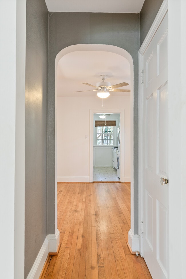 Building Photo - 4007 Cutshaw Ave