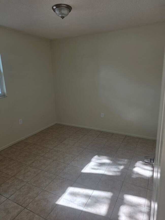 Foto del edificio - 5608 7th St Ct E