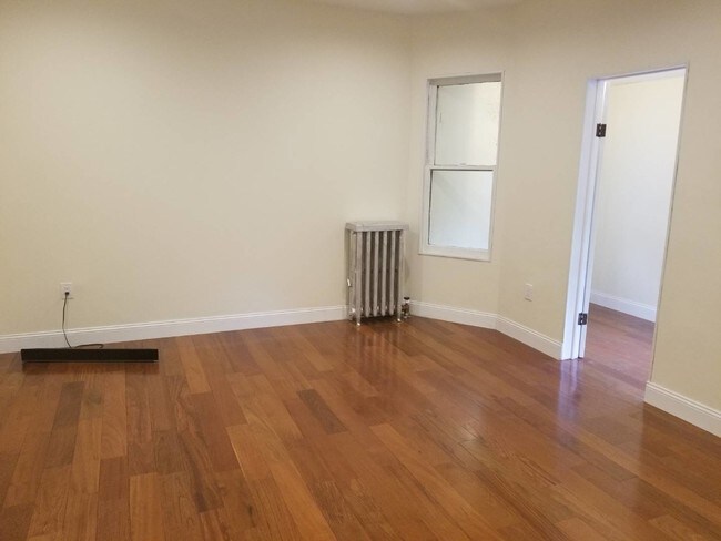 Foto del edificio - 1050 E 38th St