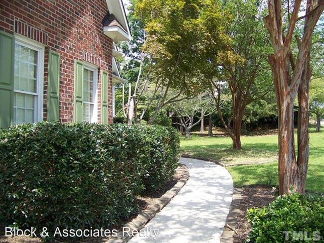 Building Photo - 3 br, 2.5 bath House - 1708 Royal Gorge Rd