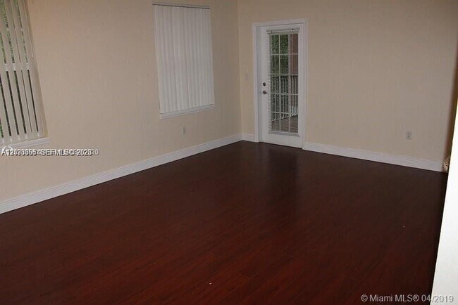 Foto del edificio - 6792 W Sample Rd