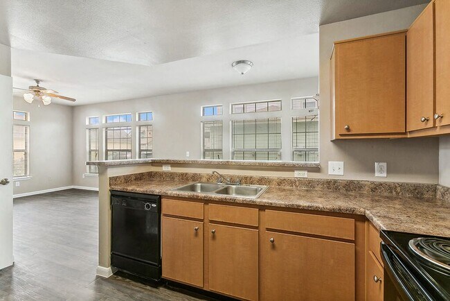 Foto del edificio - Sterling Green Village