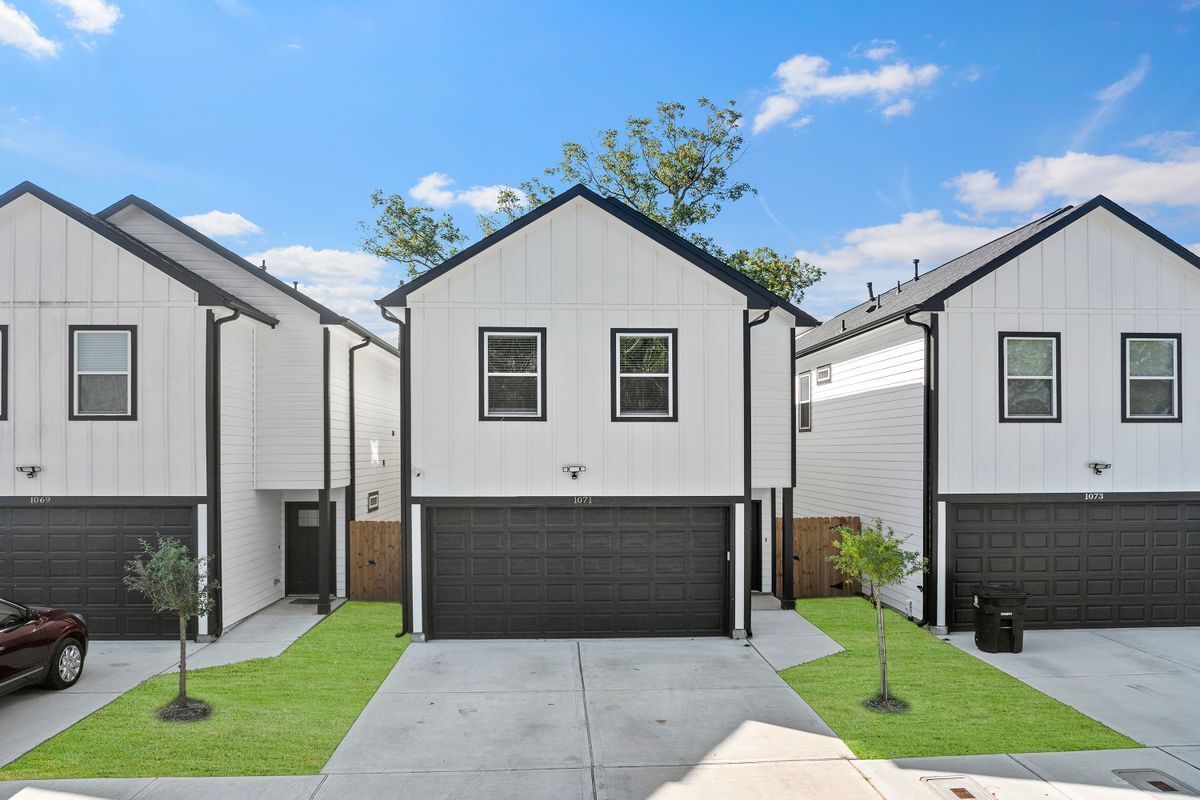 Foto principal - 1071 St Clair St