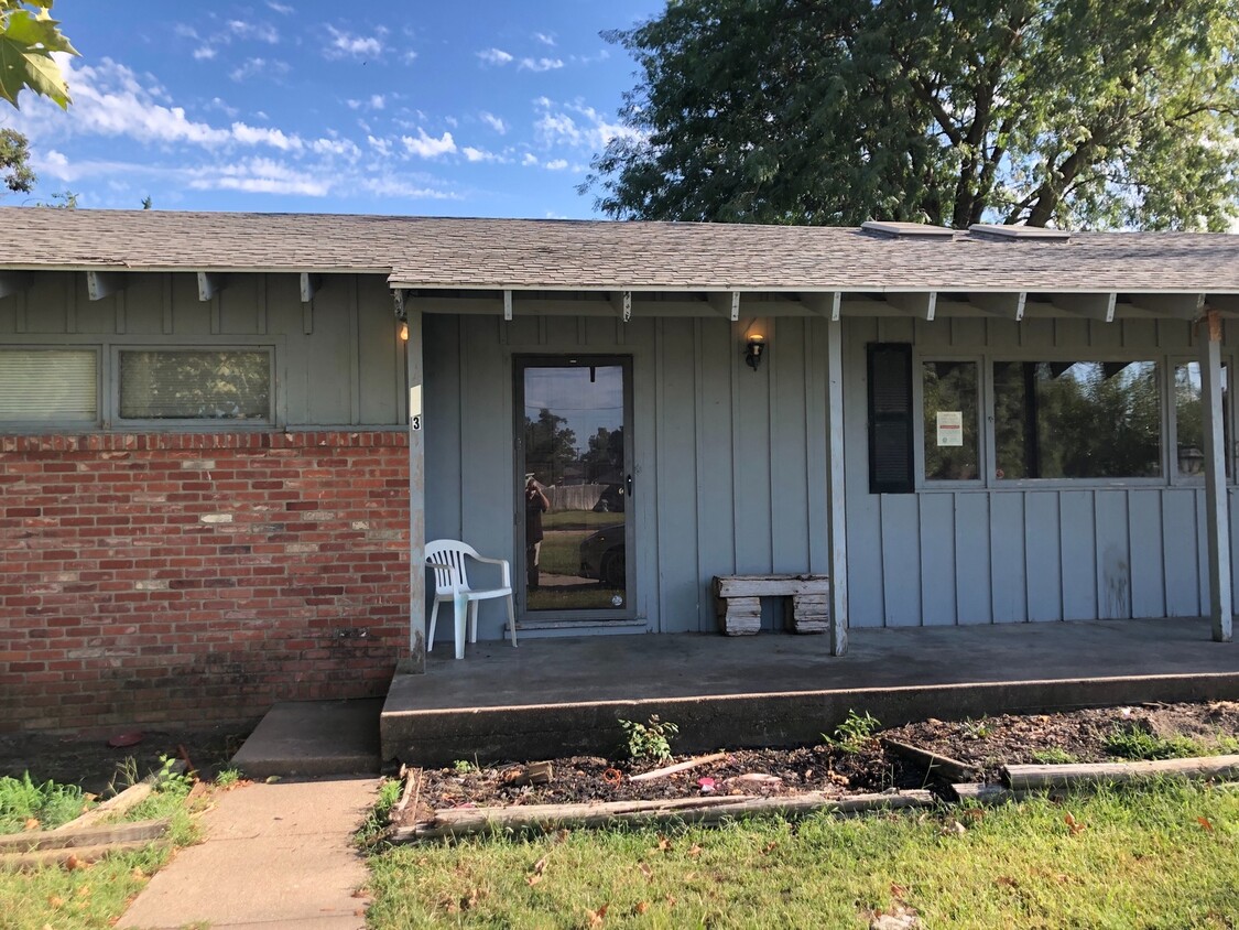 Primary Photo - Ranch Style 4 Bedroom