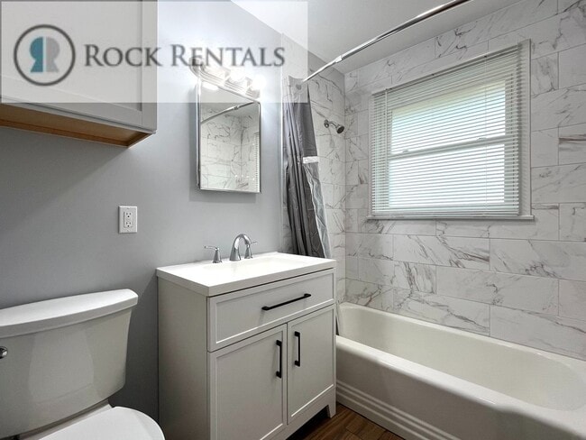 Foto del edificio - Beautifully Updated 4 Bed 2 Bath in South Hutchinson