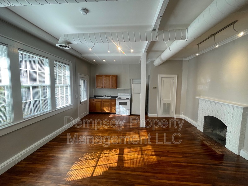 Primary Photo - 316 Caplewood Dr