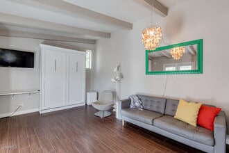 Building Photo - 7288 E Rancho Vista Dr