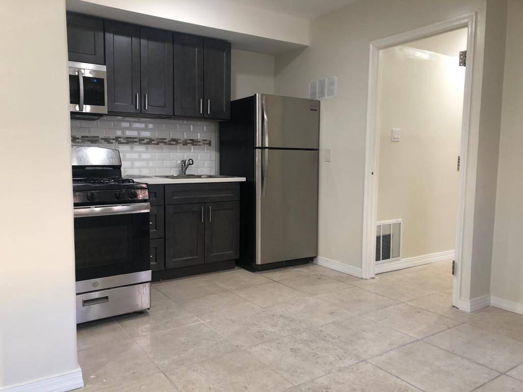 Foto principal - 2115 E 70th St