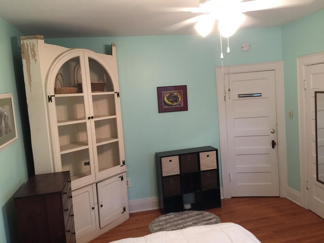 Primary Photo - 109 Avondale Pl