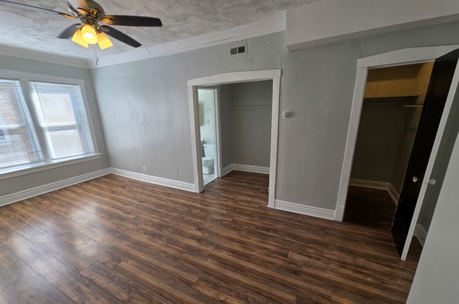 Building Photo - 4751 N Monticello Ave