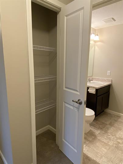 Foto principal - 1605 Gilmore Park Ave