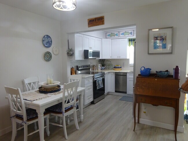 Foto del edificio - 2763 Dudley Dr W