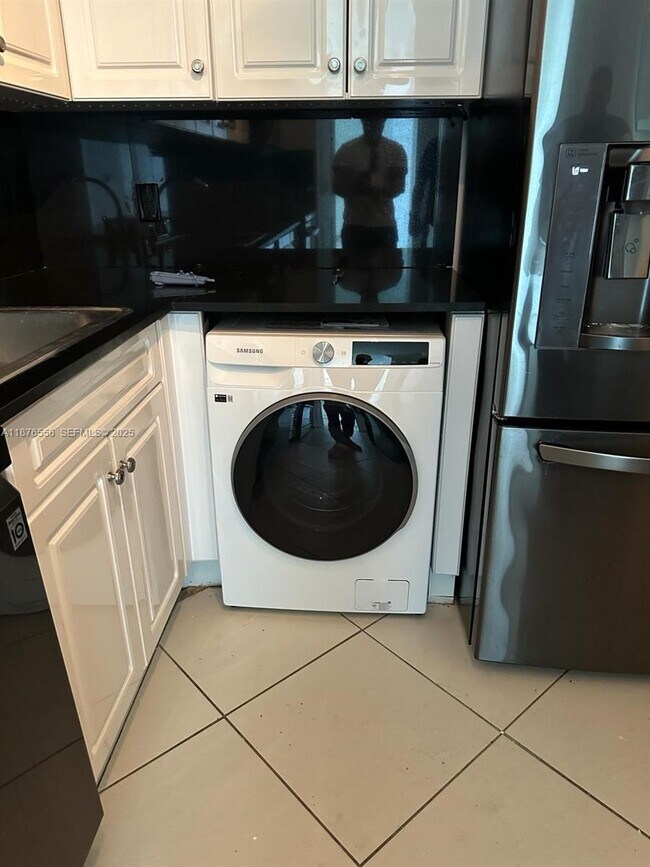 Foto del edificio - 6770 Indian Creek Dr