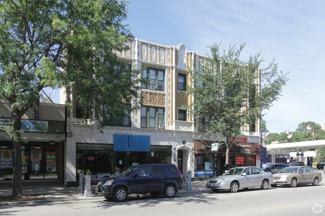 Building Photo - 1312-1316 E 53rd St