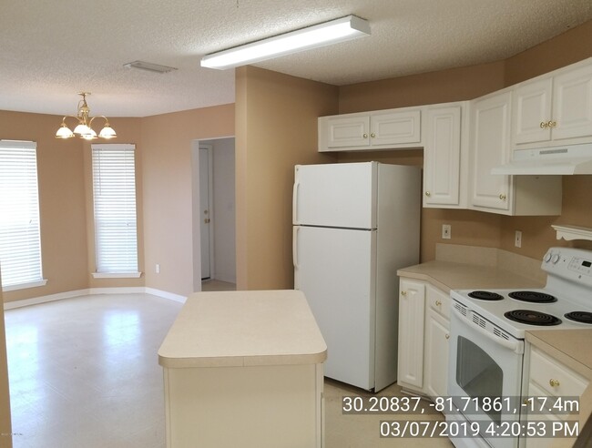 Building Photo - 5441 Bristol Bay Ln S