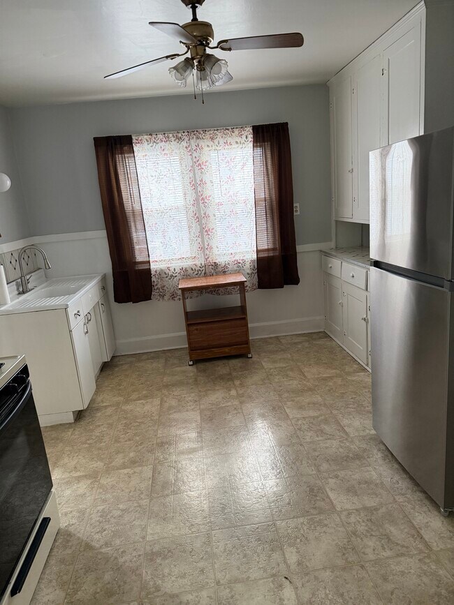 Cocina - 531 E 28th St