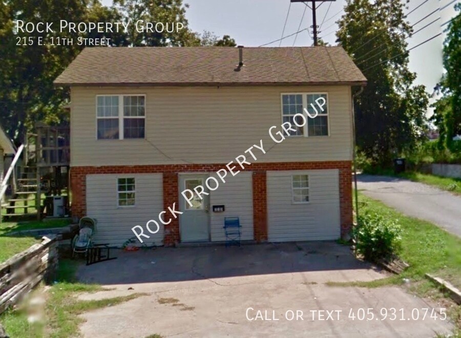 Foto principal - 215 E 11th St