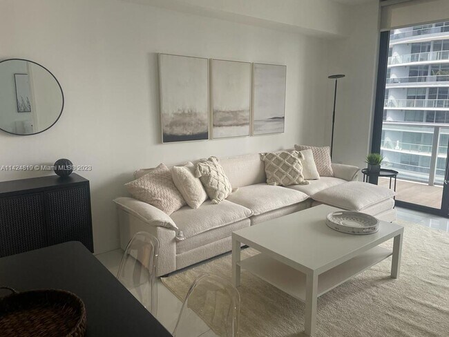 Foto del edificio - 1010 Brickell Ave