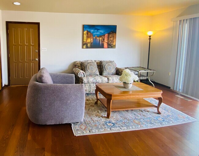 Foto del edificio - 412 N Oakwood Rd