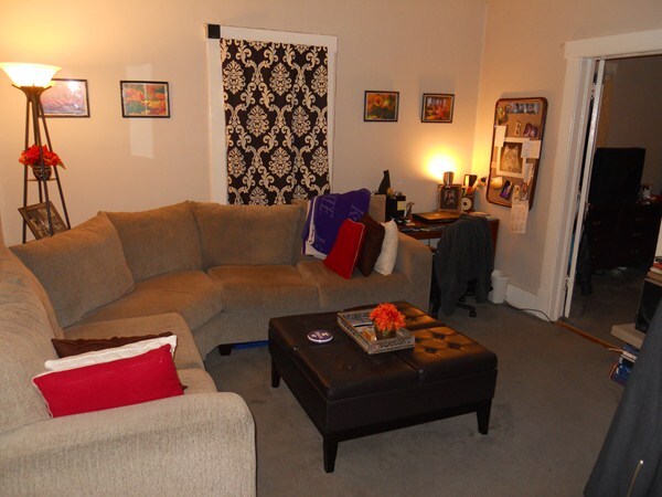 Living room - 913 Claflin Rd