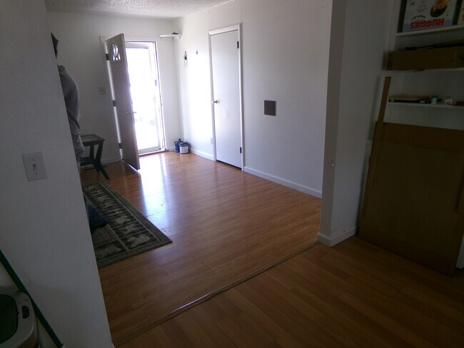 Foto del edificio - 826 N Orchard Ave