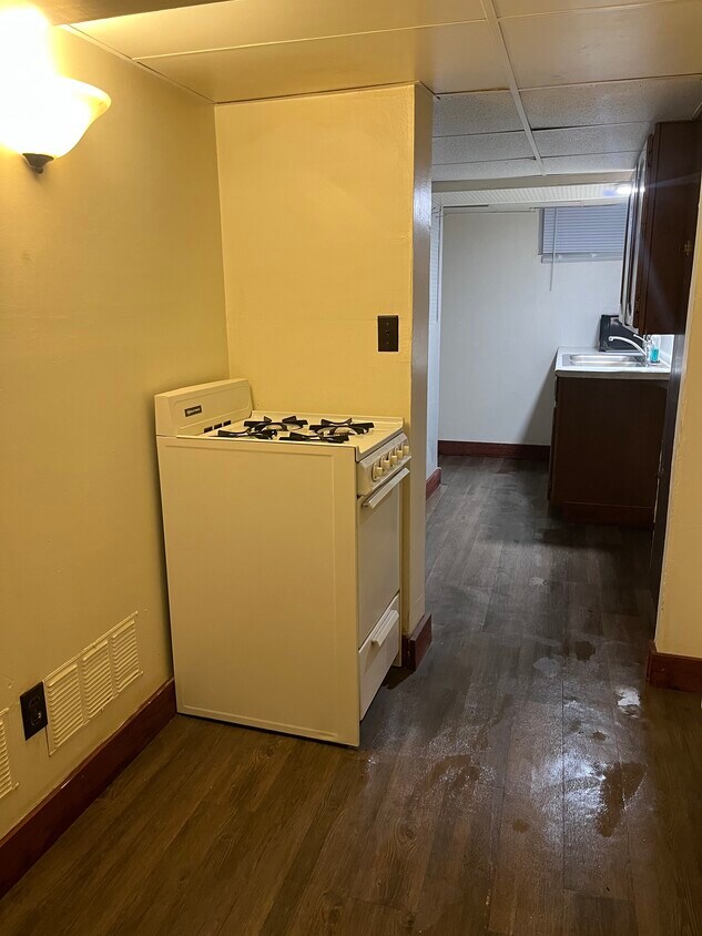 Foto principal - 805 5th Ave NW