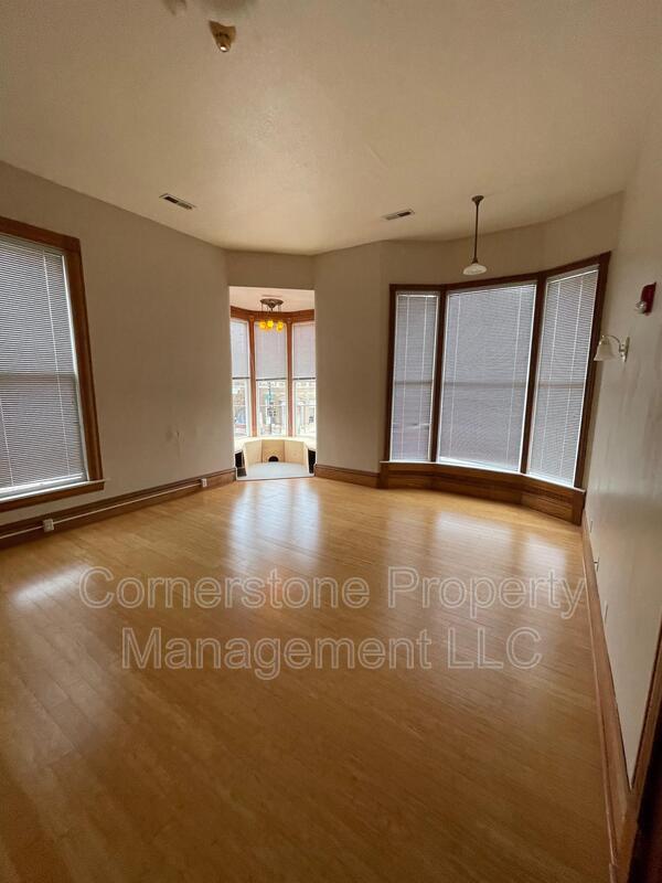 Foto principal - 202 1/2 South Main Street - 3