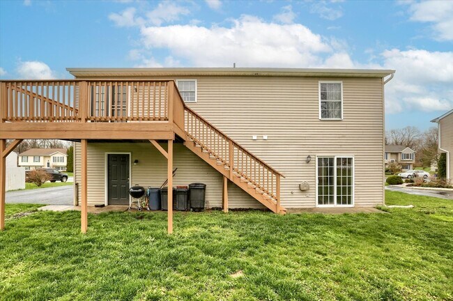 Building Photo - 210 Iroquois Trail