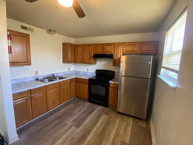 Building Photo - 2533 Highland Trace Dr