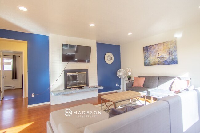 Foto del edificio - 1822 10th Ave W