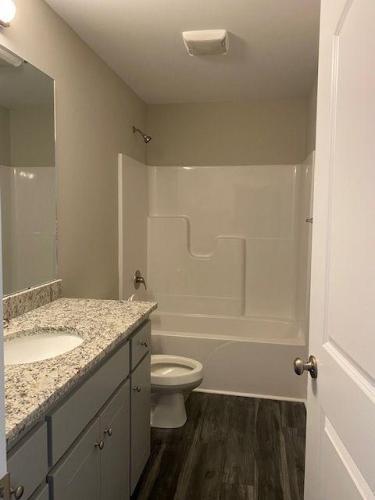 Foto del edificio - 1904 Sunnybrook Rd - Unit A