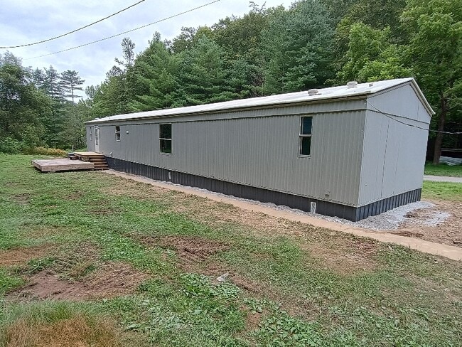 Building Photo - 365 Ester Spur Rd