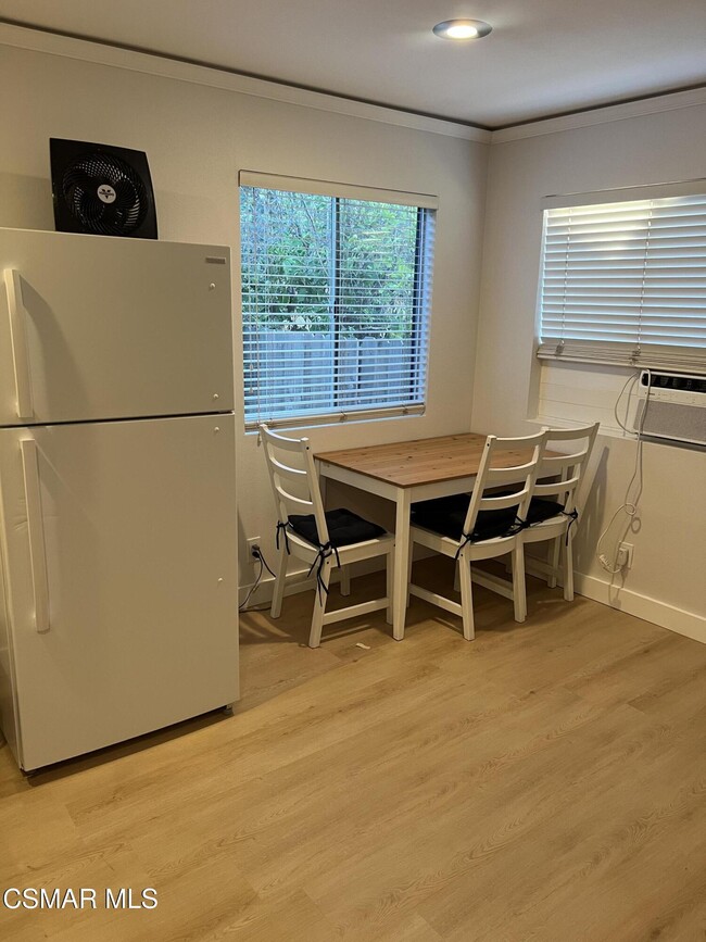 Building Photo - 1474 Calle Madreselva