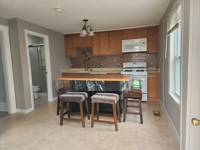 Building Photo - 100 Wyman St