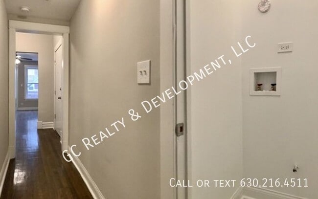 Building Photo - 6029 S Eberhart - 6029