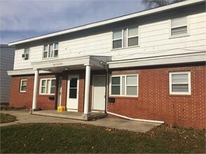 Building Photo - 243 Miriam Dr