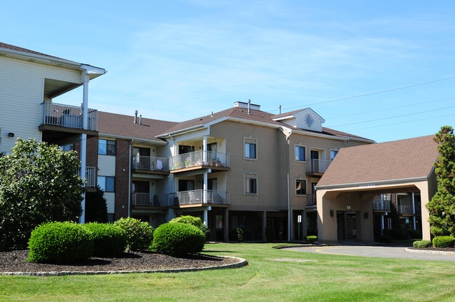 Foto del edificio - Edison Woods Senior