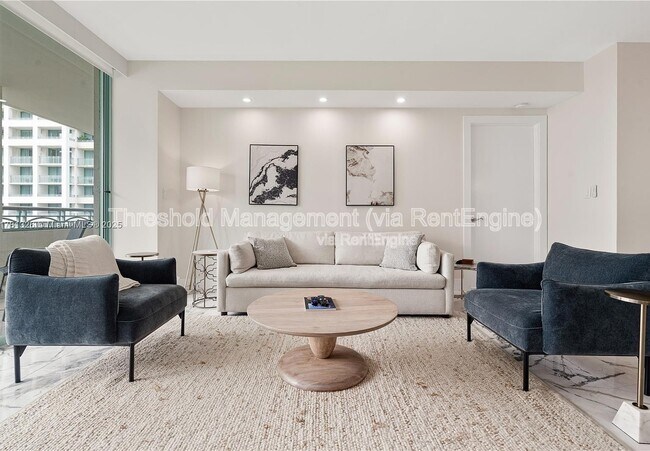 Building Photo - 3400 SW 27th Ave