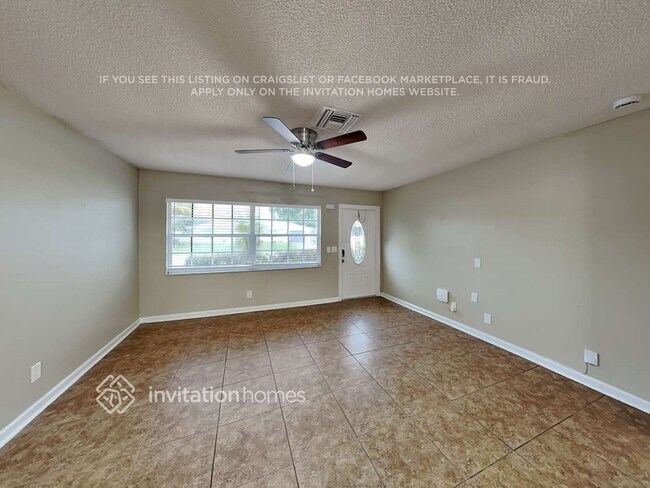 Foto del edificio - 6713 Riparian Rd