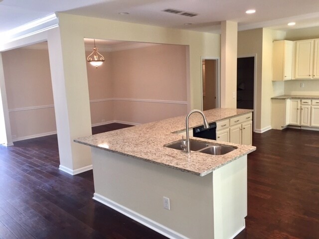 Building Photo - 390 Virginia Highlands