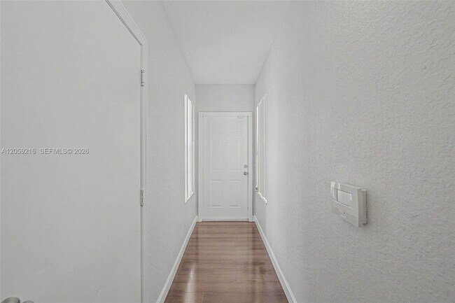 Foto del edificio - 1003 Belmont Ln