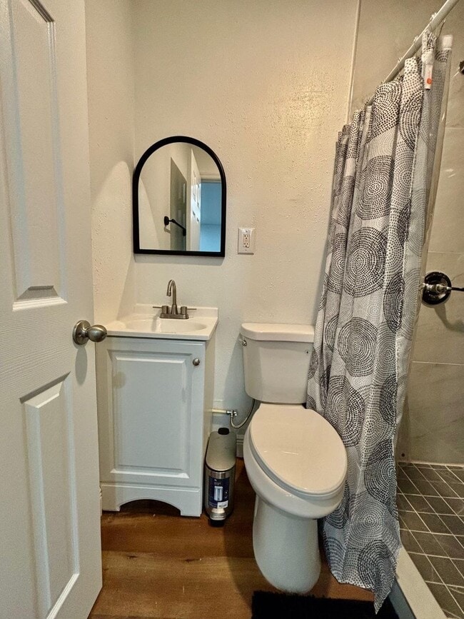 Building Photo - 2918 Woolridge Dr