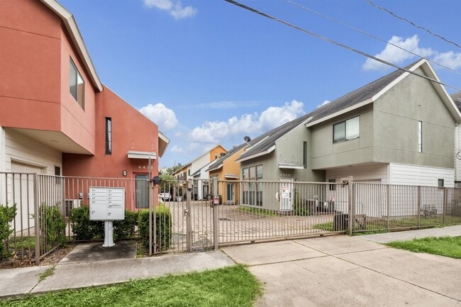 Building Photo - 4427 Eigel St
