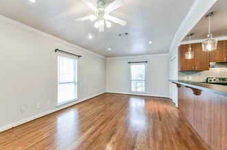 Building Photo - 2115 Lexington St