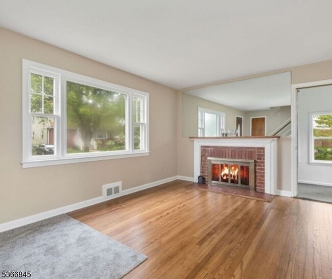 Building Photo - 208 N 16th St