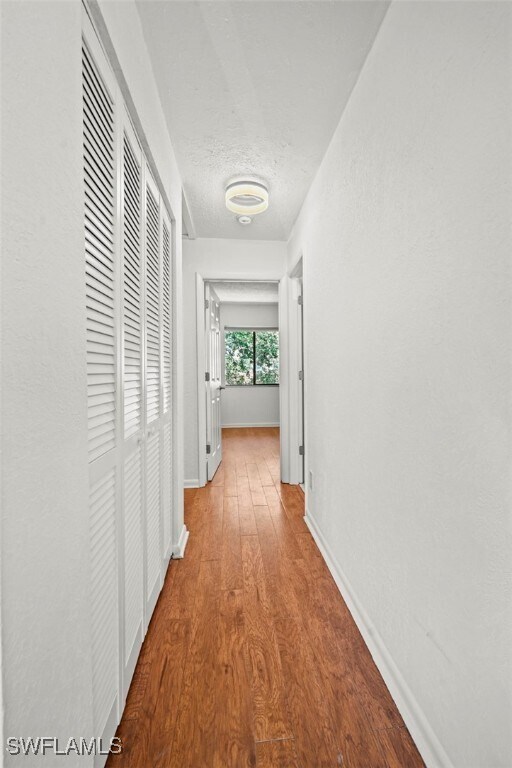 Building Photo - 4607 Bayshore Dr