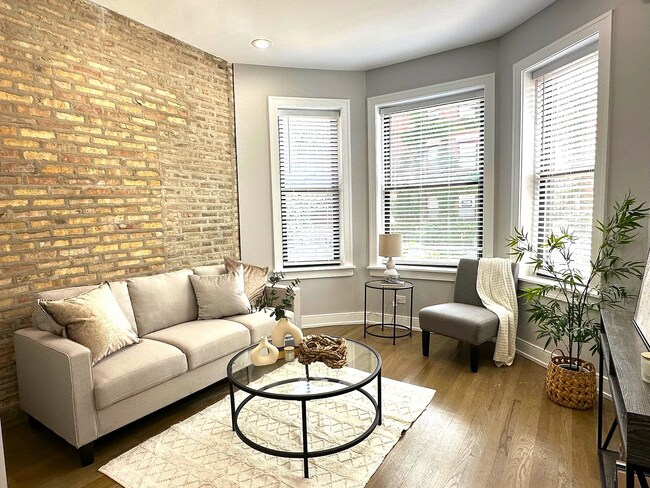 Foto del edificio - 3839 N Wilton Ave