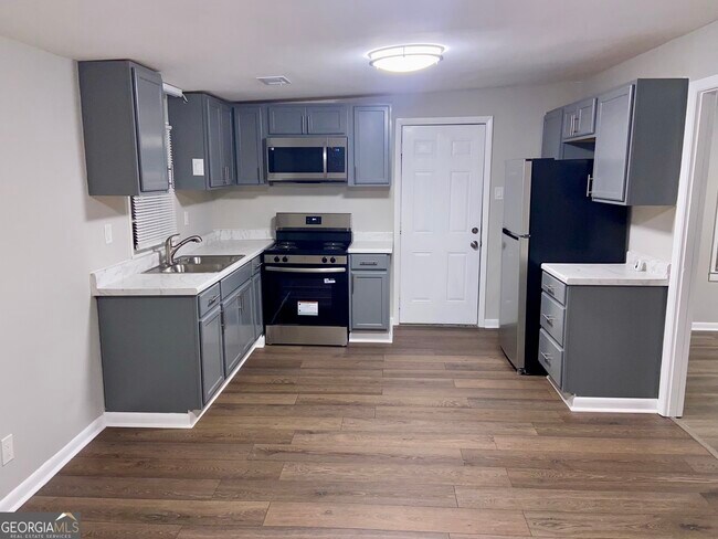 Foto del edificio - 108 Lambert Dr