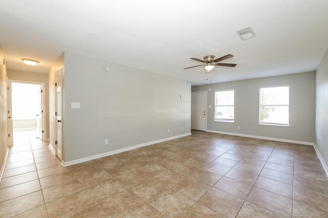 Building Photo - 4834 Royal Hills Cv